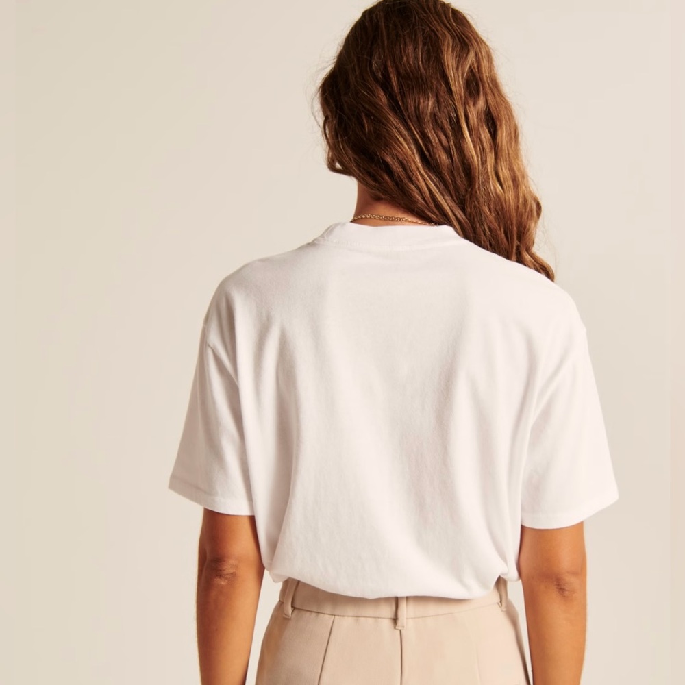 Abercrombie & Fitch Women’s Essential Easy Tee, X-Small, White - Picture 2 of 6